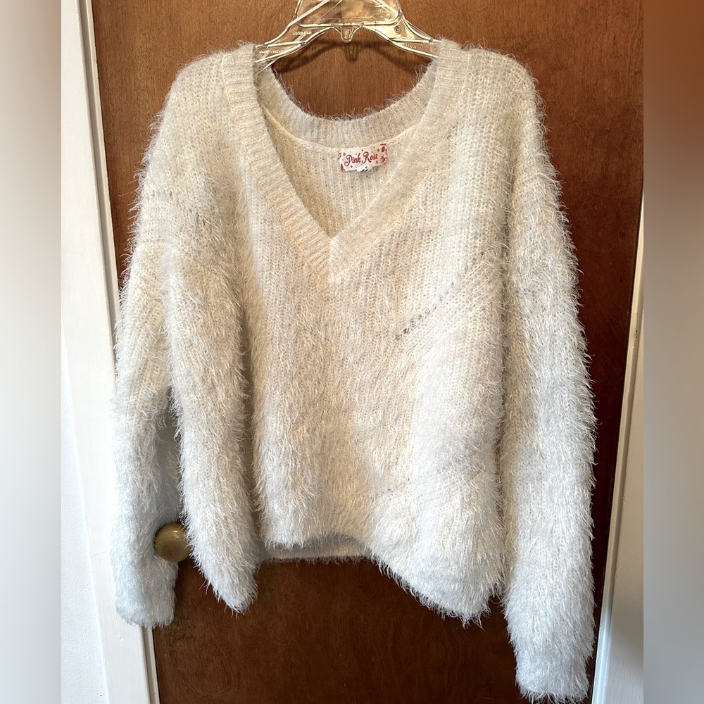 Size M Pink Rose sweater